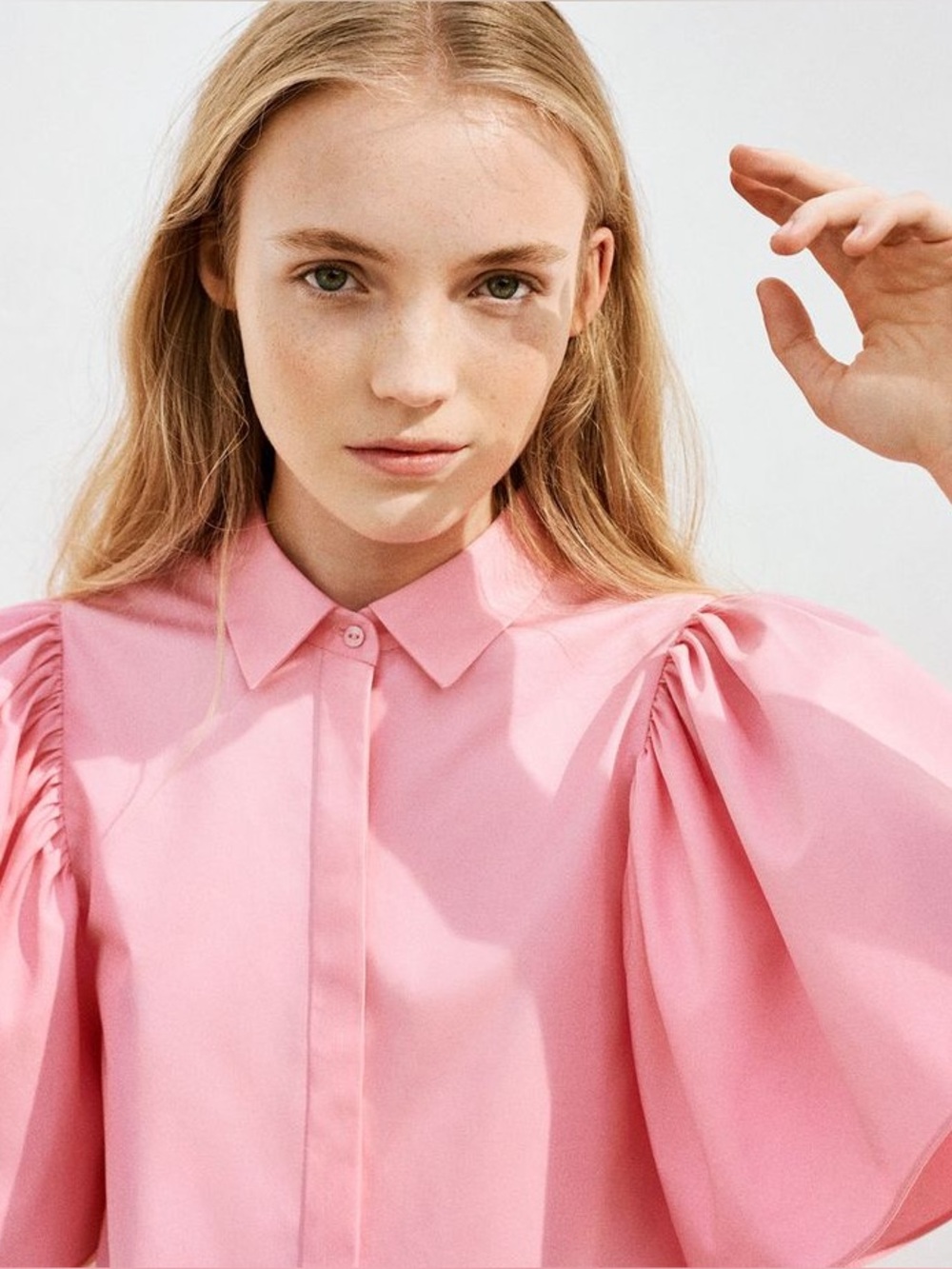 ZARA bubblegum pink puff sleeve open back statement crop blouse